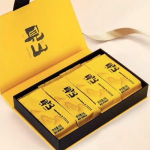 Подарункова "чайна книга" Уішань Цзинь Цзюнь Мей - Золоті брови, 40г з пакетом №3