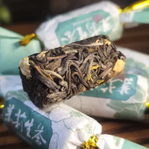 Чай Шен пуер 7г 2025р Чайна цукерка в квітках жасміну від Ле Сінсян з Юньнань №5, поштучно №1