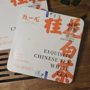 Чай білий 30г 2025року Шоу мей з квітами османтуса з Фуцзянь від Чень Іфань у залізному футлярі №1
