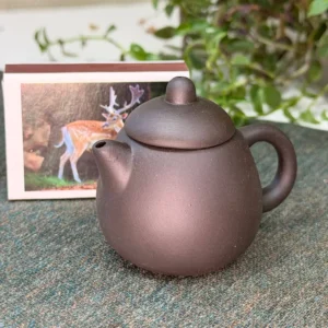 Чайна фігурка мікрочайник 22мл з Ісинської глини, темний високий №1