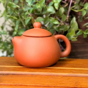 Чайна фігурка мікрочайник 22мл з Ісинської глини, світлий низький №2