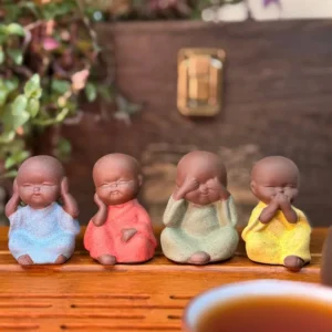 Чайна фігурка чотири мудрі монахи з ісинської глини №3