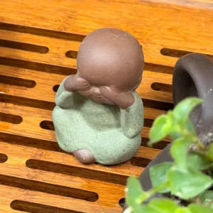 Чайна фігурка монах страж світла, з ісинської глини №3