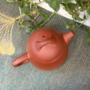 Чайна фігурка мікрочайник 25мл з Ісинської глини, світлий високий №7